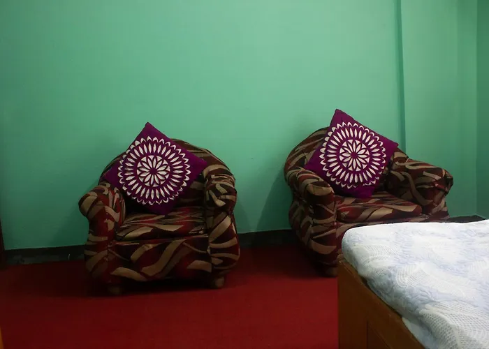 Séjour chez l'habitant Devi *